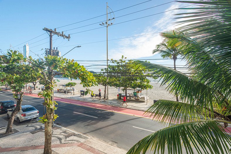 ITNC013 - Avenida Atlântica | Amplo apê com 3Q+3WC