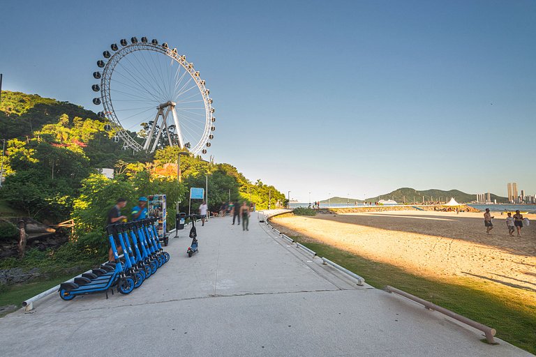 SNIS046 - Praia & Roda Gigante a poucos passos